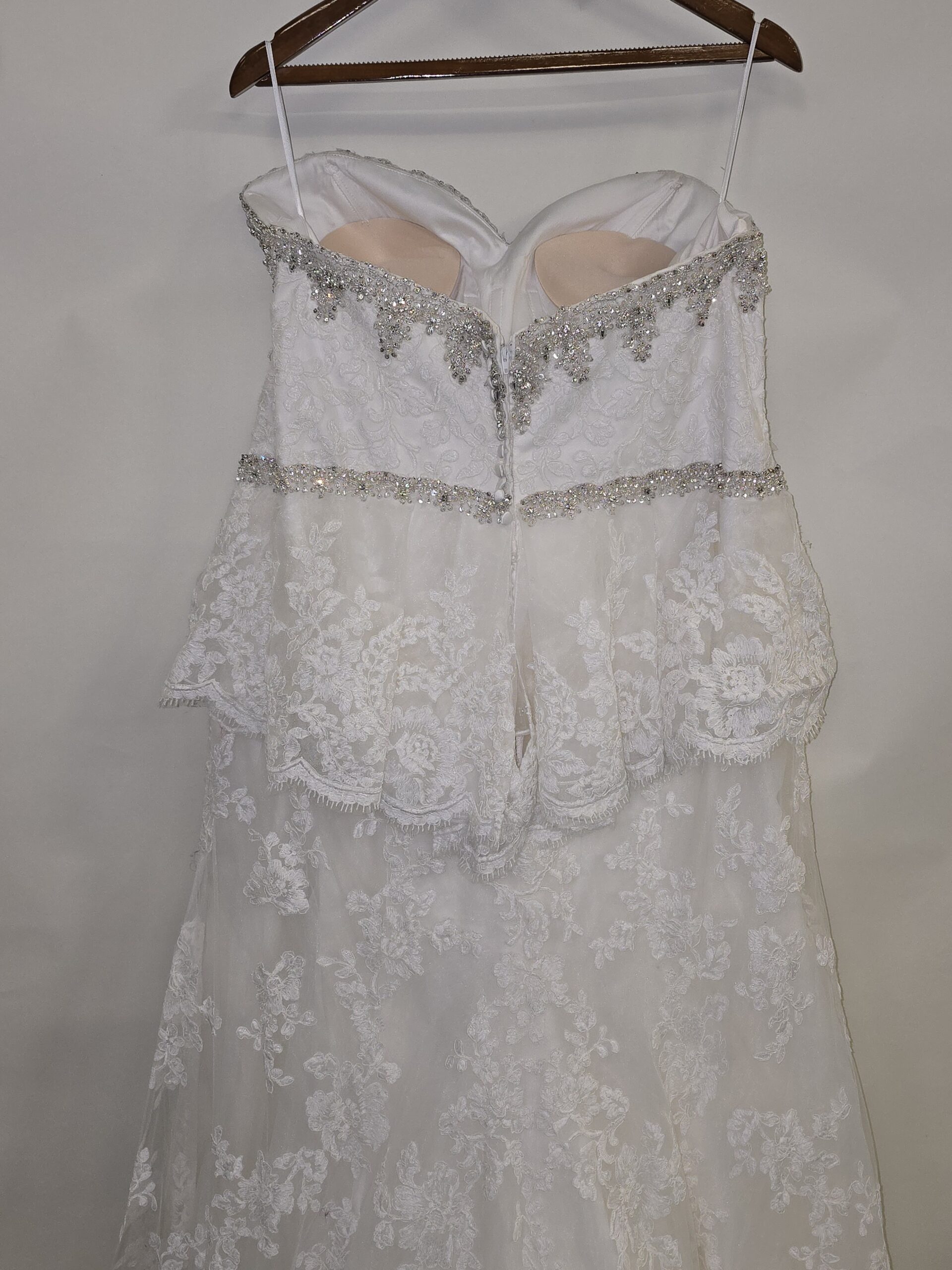 Mori Lee Peplum wedding dress, UK Size 28 - Image 7